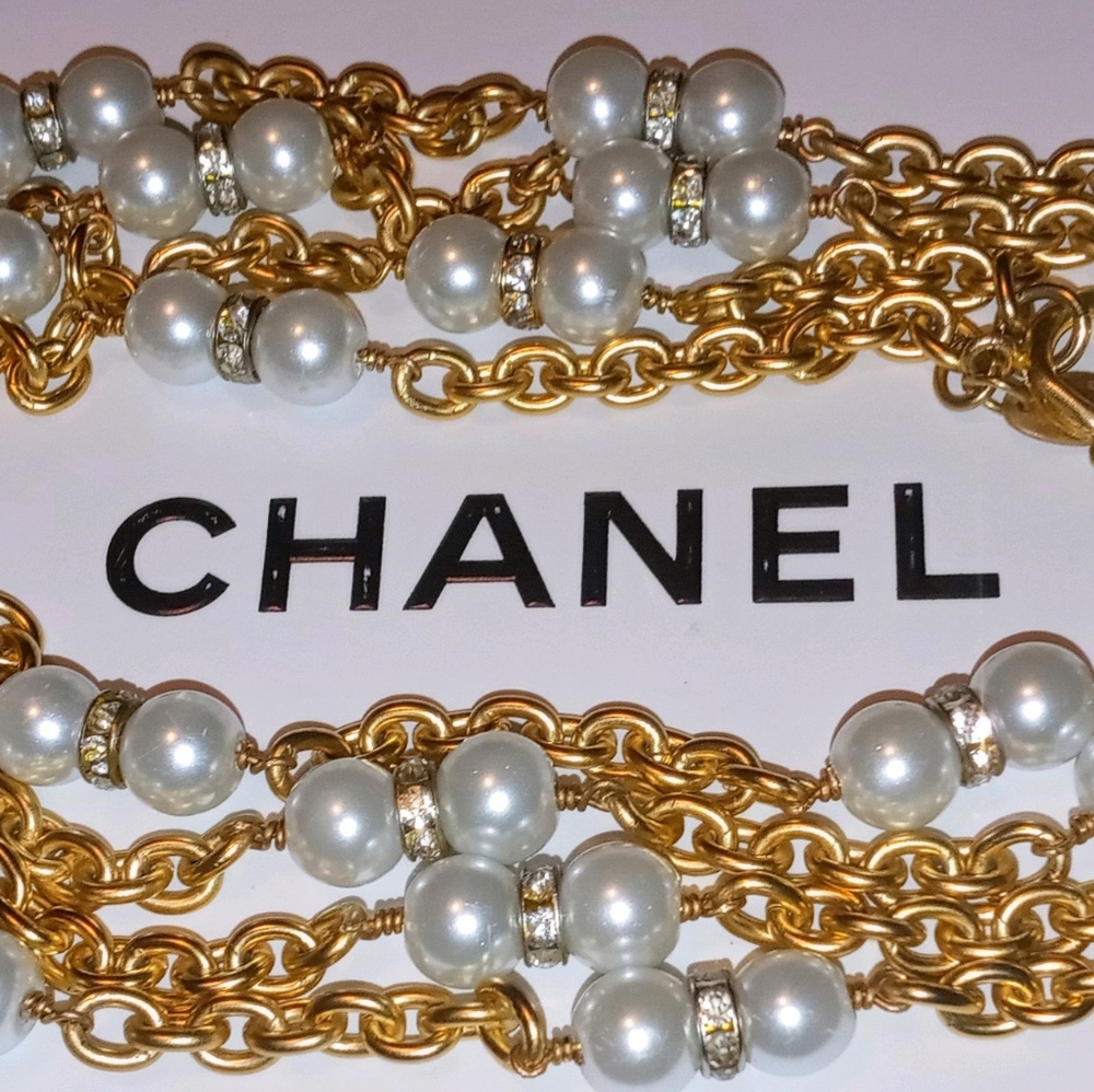 Vintage CHANEL Ivory Glass Pearl Crystal Rondelles Gold Chain Sautoir Necklace